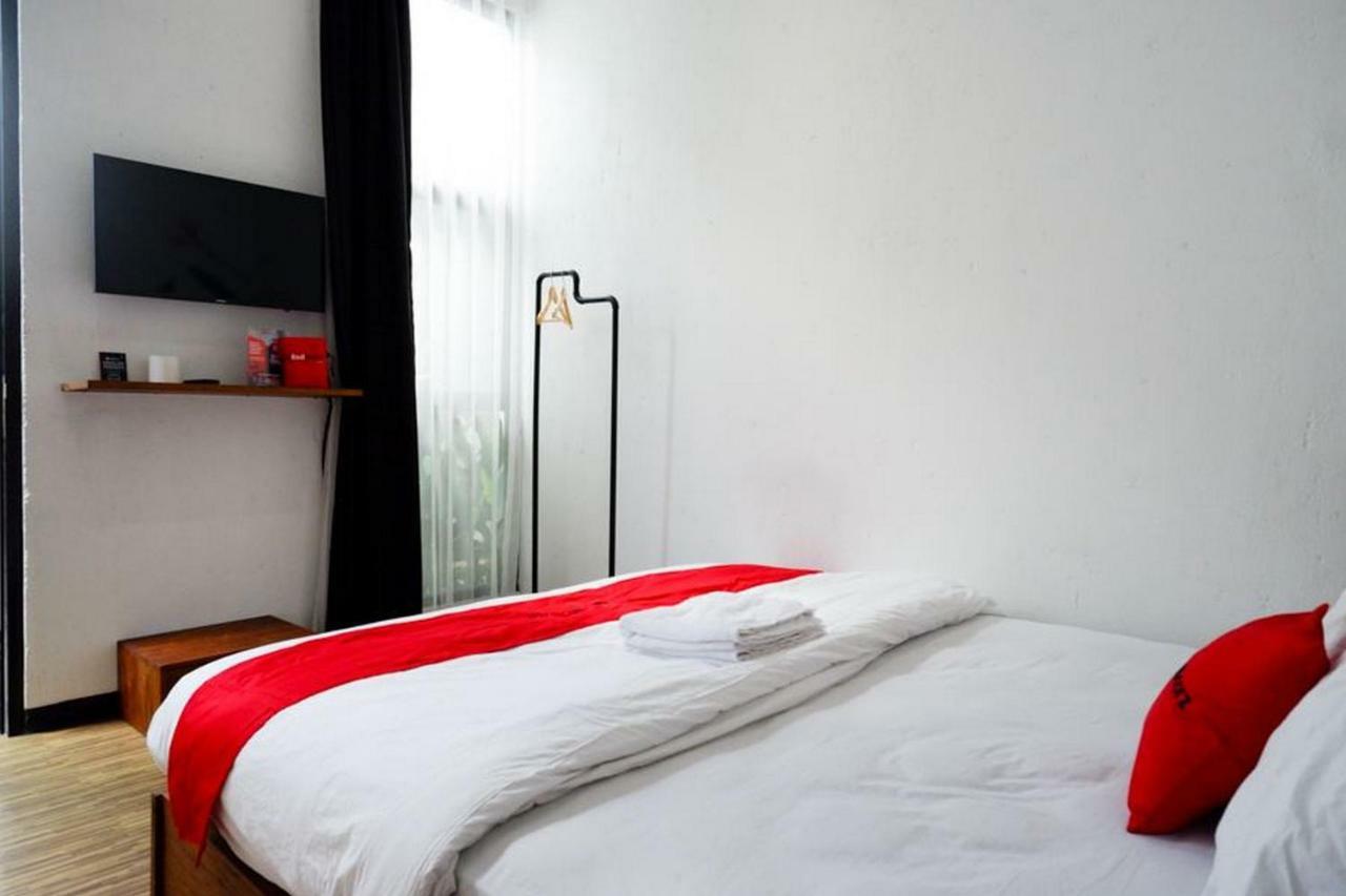 Reddoorz @ Jalan Raya Semat Canggu BALI Exterior foto